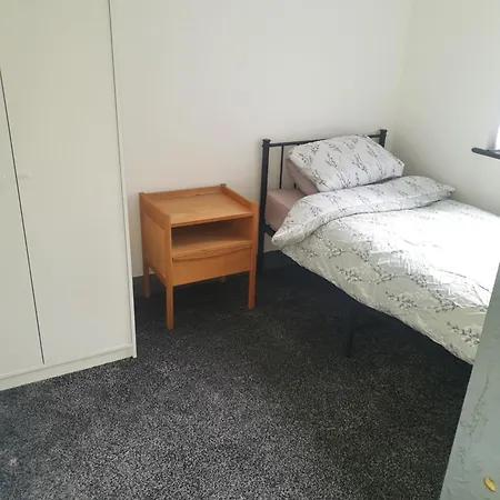 Double Bed In Meadowhall, Tinsley
